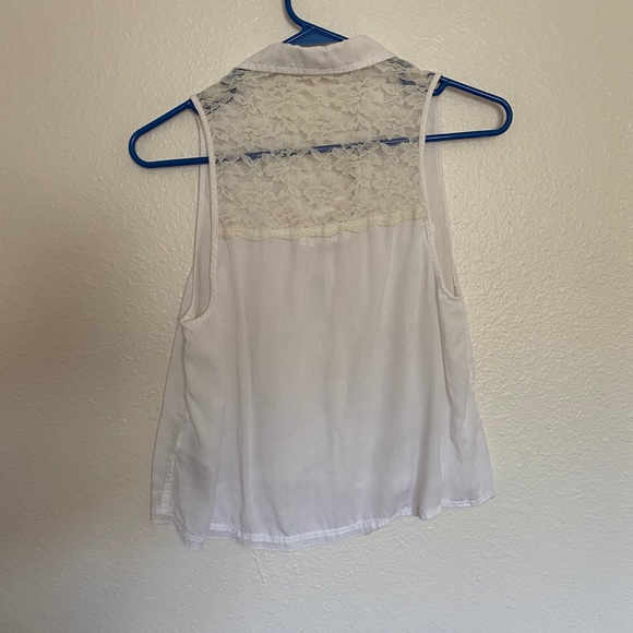 A&F White Lace Top - Picture 2 of 4